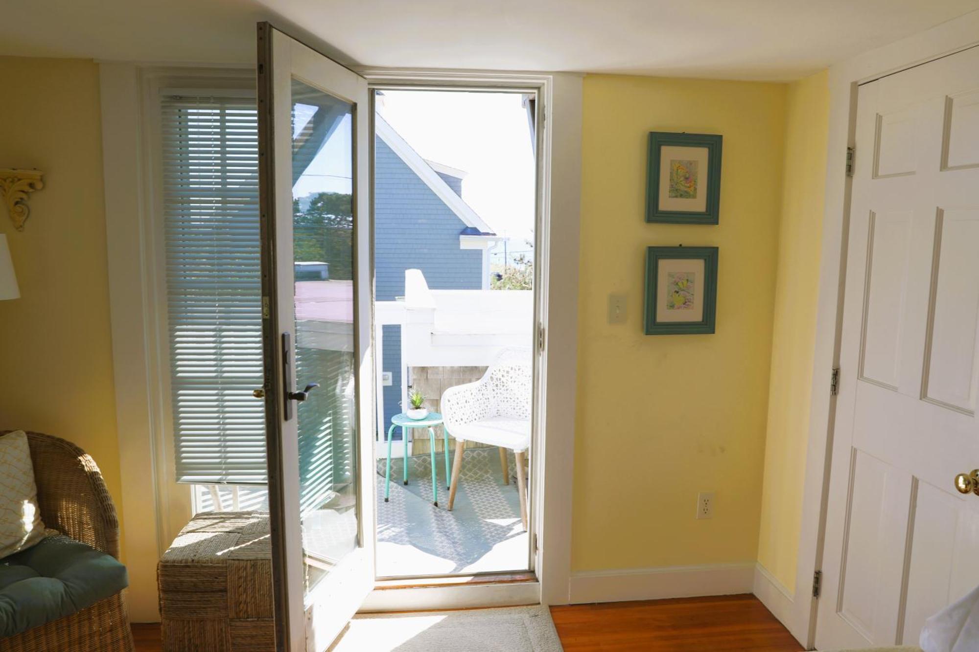 An English Garden Dennisport Room photo